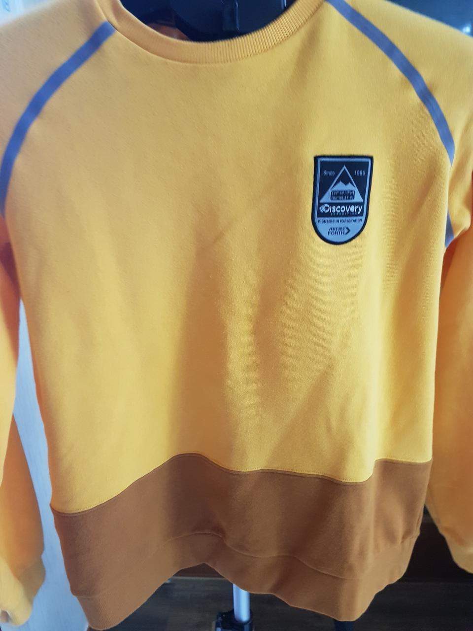 디스커버리 맨투맨100