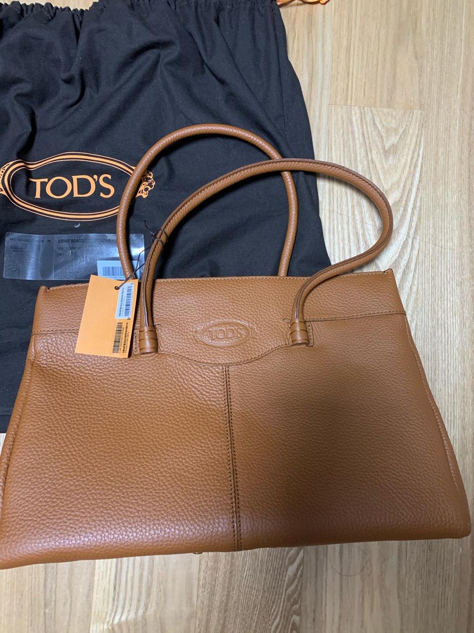 토즈 모카치노 카멜색 새거