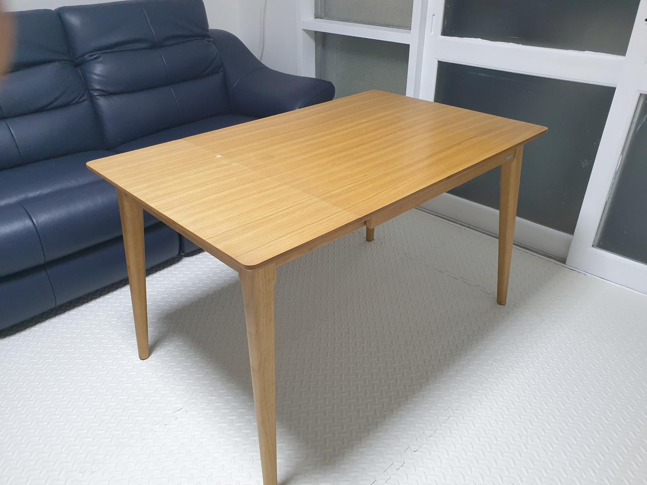 리바트 확장형 원목 식탁 2-4인용 의자2개포함