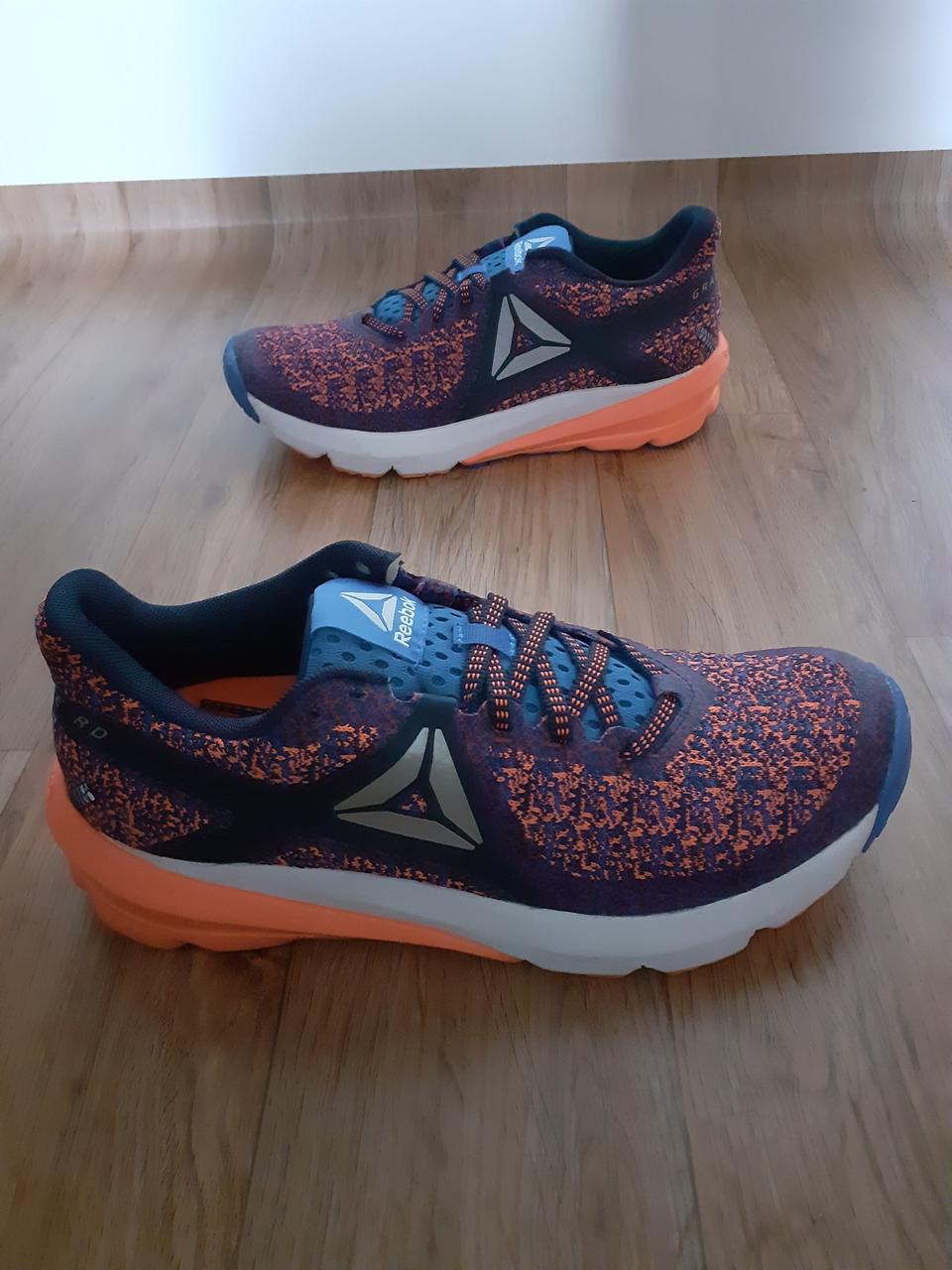 리복 운동화 245 ( 새 제품 ) 팝니다!!