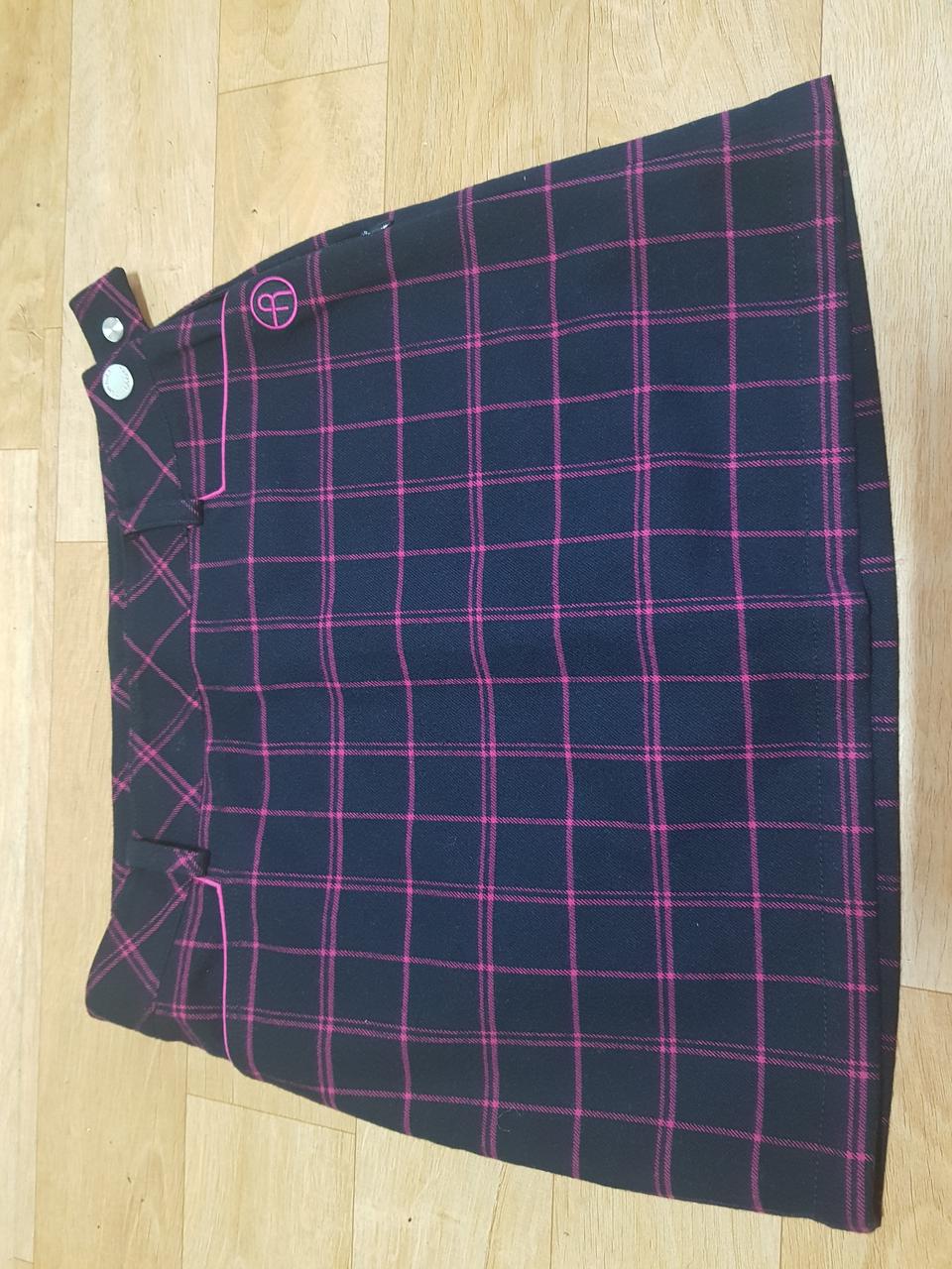 정품 레노마 겨울용  체크 골프치마 사이즈 64