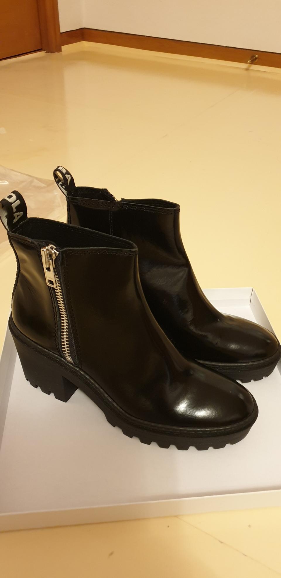 빔바이룰라 앵클부츠 판매(사이즈38)