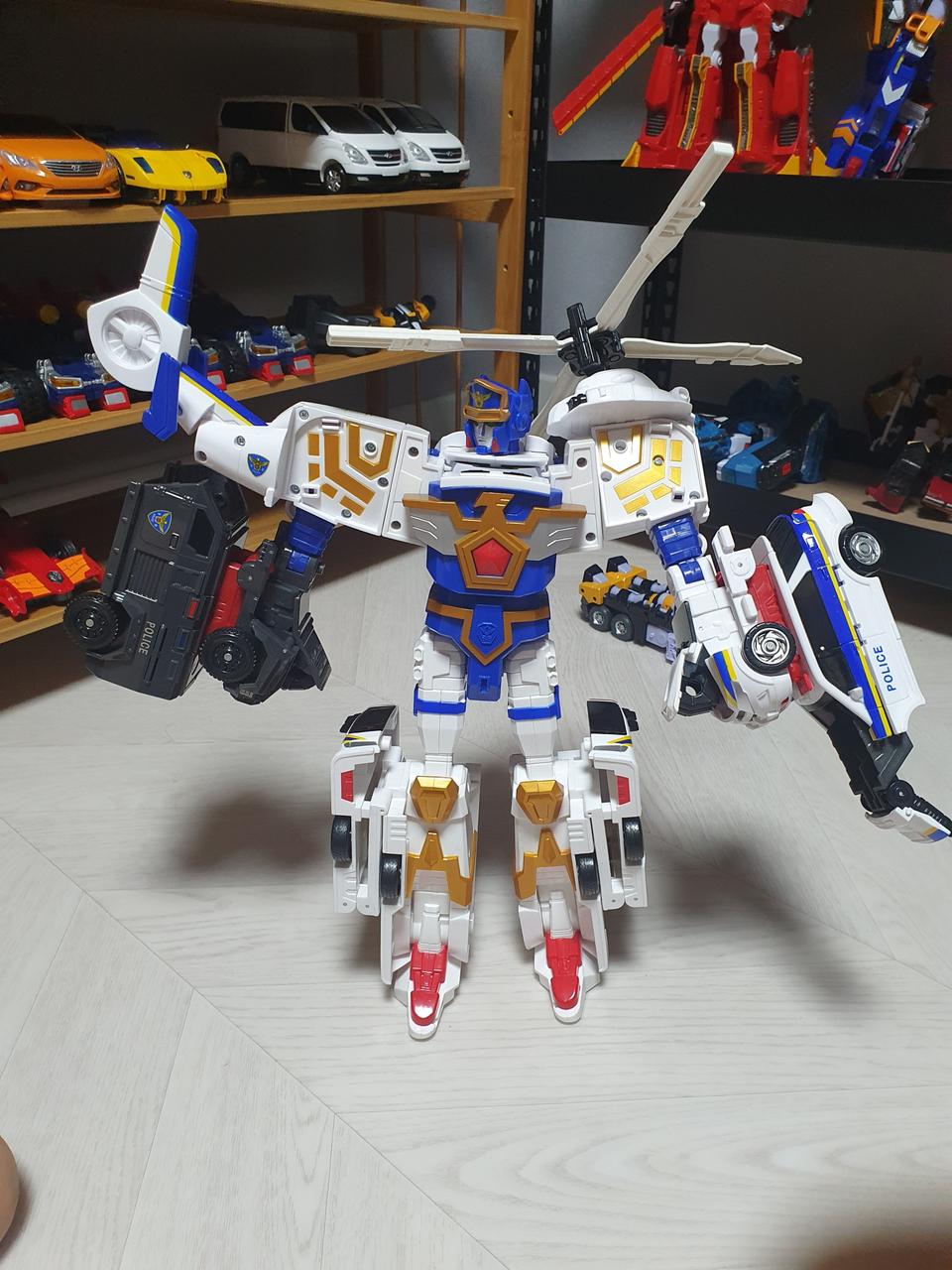 케이캅스, 아머포스