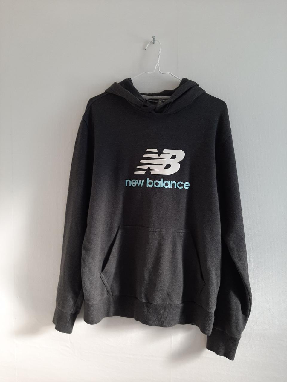 뉴발란스 후드 티셔츠