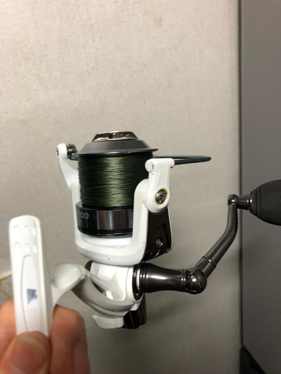 유정낚시 스피닝릴 4700(+합사라인)