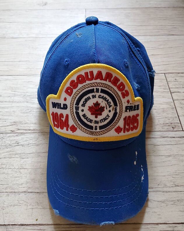 디스퀘어드 모자 판매