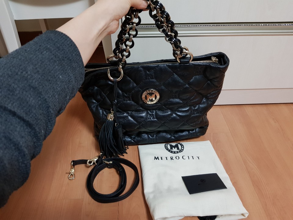 메트로시티 토트 크로스백