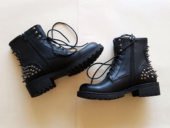 컬러오브캘리포니아 스터드 레이스업