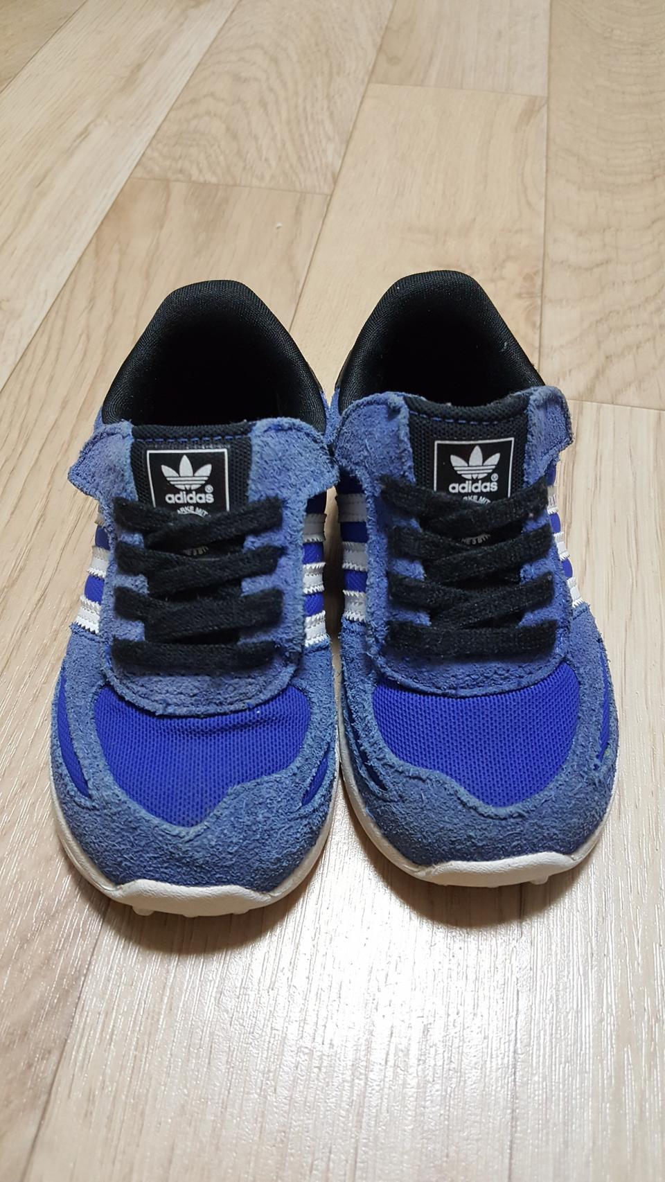 아디다스 유아신발 (130) 팝니다