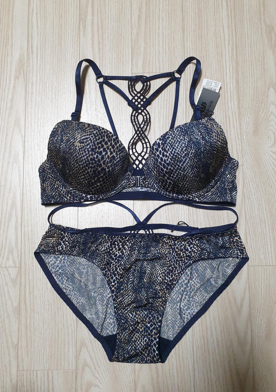 [75C/90] 앞후크 속옷 세트