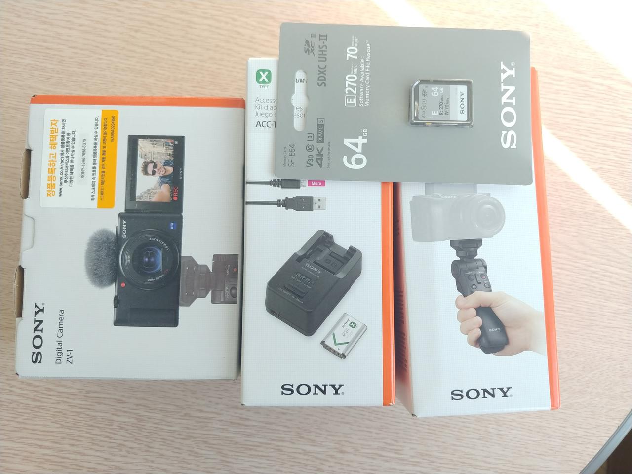 소니 ZV-1 카메라 정품(충전기세트,무선그립,메모리카드,무상a보증3년)