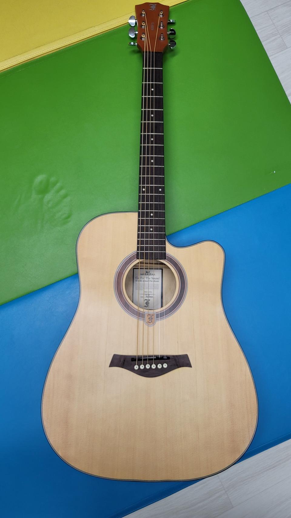 영창 정품  통기타 판매해요