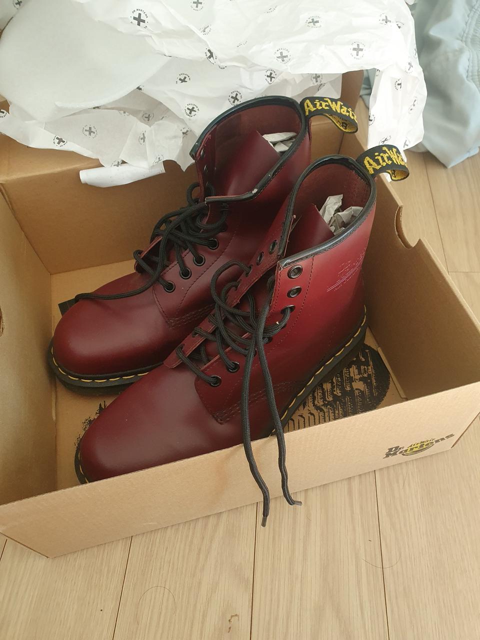 닥터마틴 260. 체리