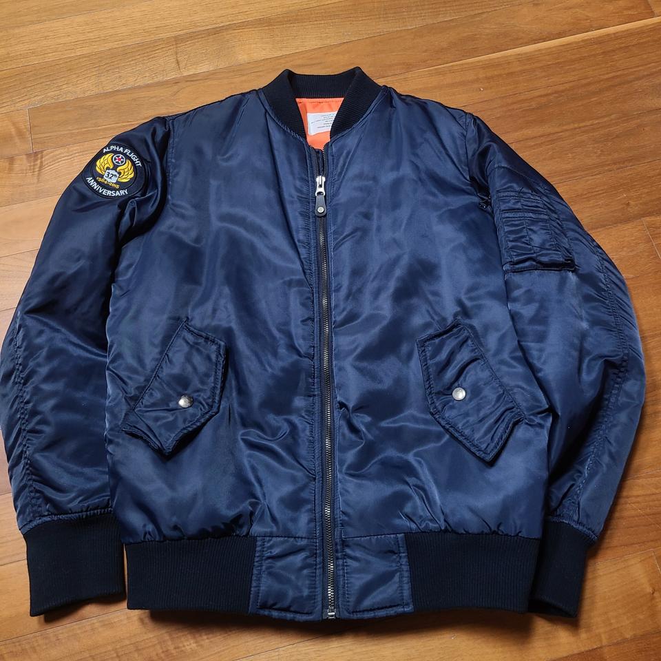 ALPHA 항공점퍼