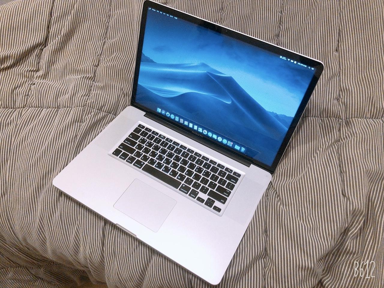 17" 맥북프로 i7/8G/240SSD 판매해요.