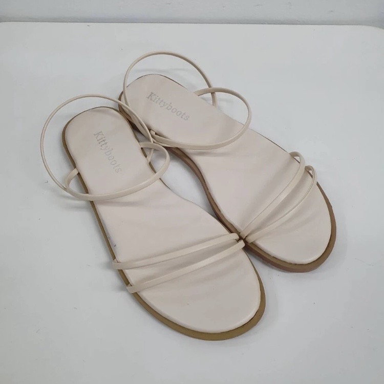 240 여자샌들 가죽샌들 끈샌들 44번