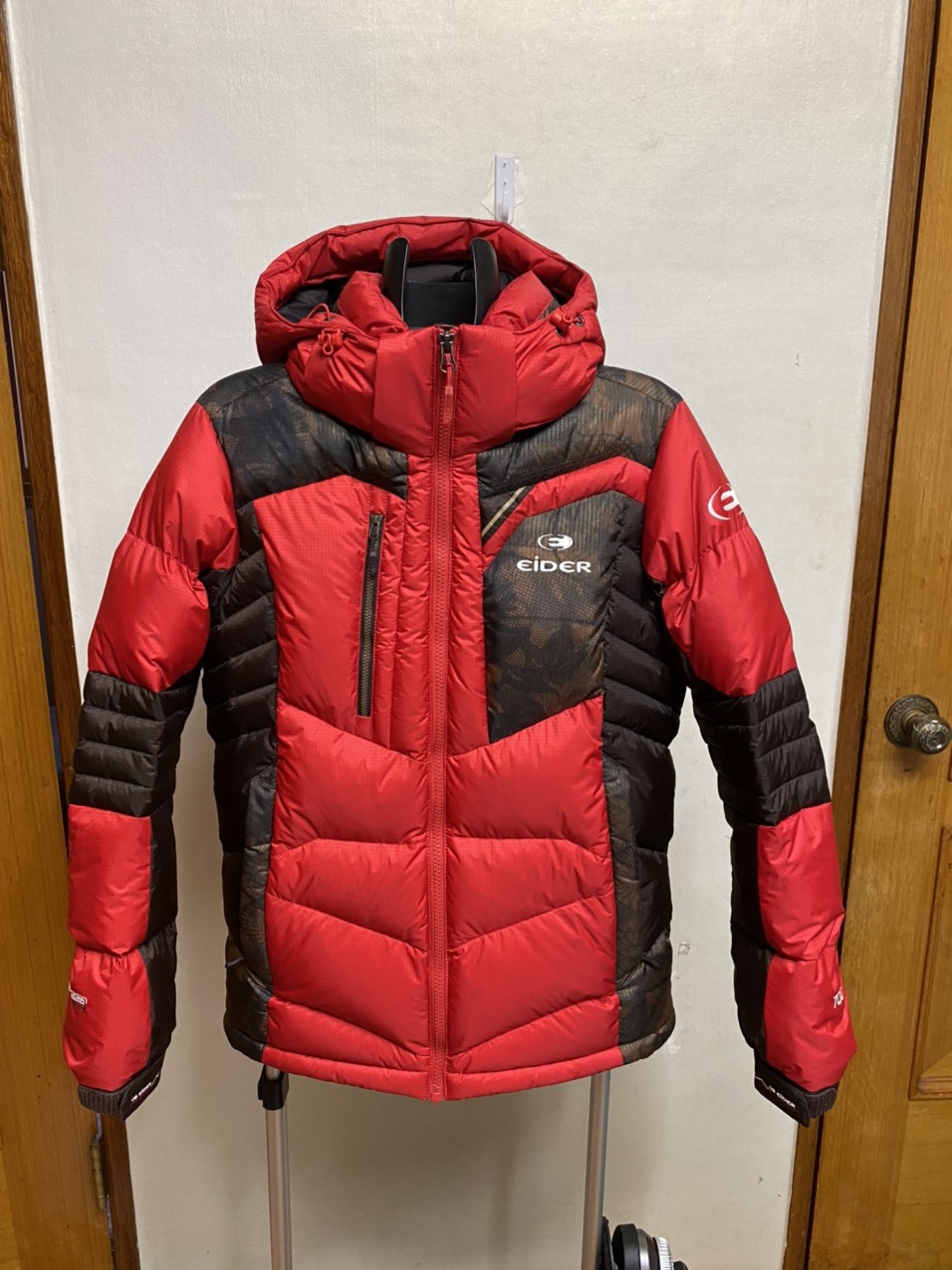 아이더 오리털 패딩.   사이즈는 90