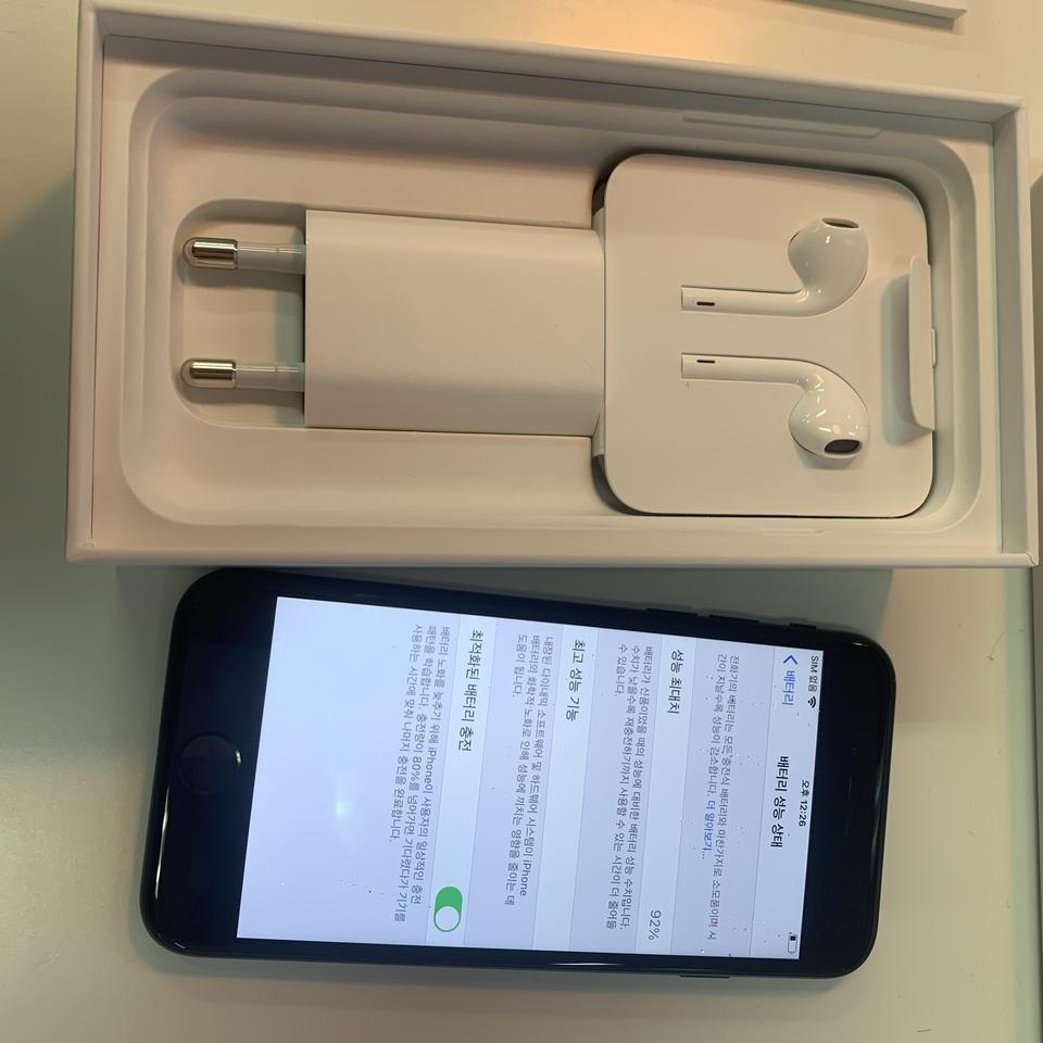 아이폰SE 2 128블랙 S급