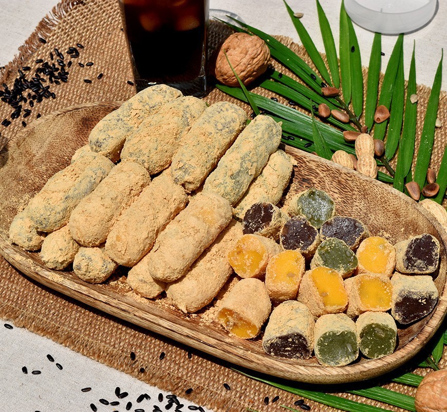 3대 백화점입점    [ 못난이영양떡 ]