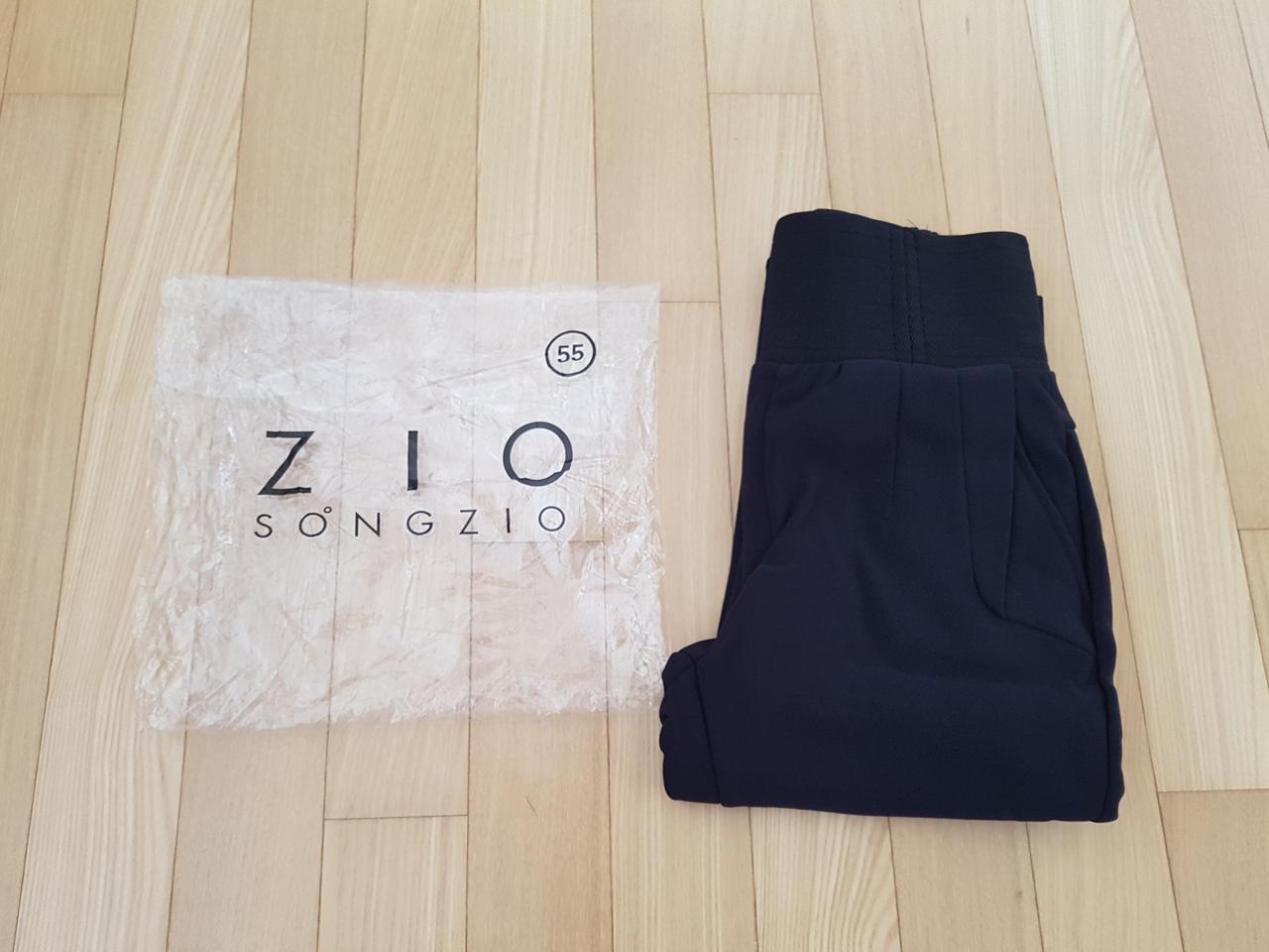 새제품 지오송지오 하이웨스트 밴딩 기모팬츠 55 허리 27까지 맞아요.