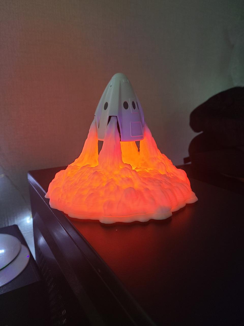 hovering crew lamp(spaceX dragon rocket)