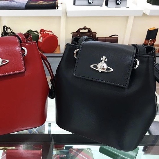 비비안웨스트우드 버킷백