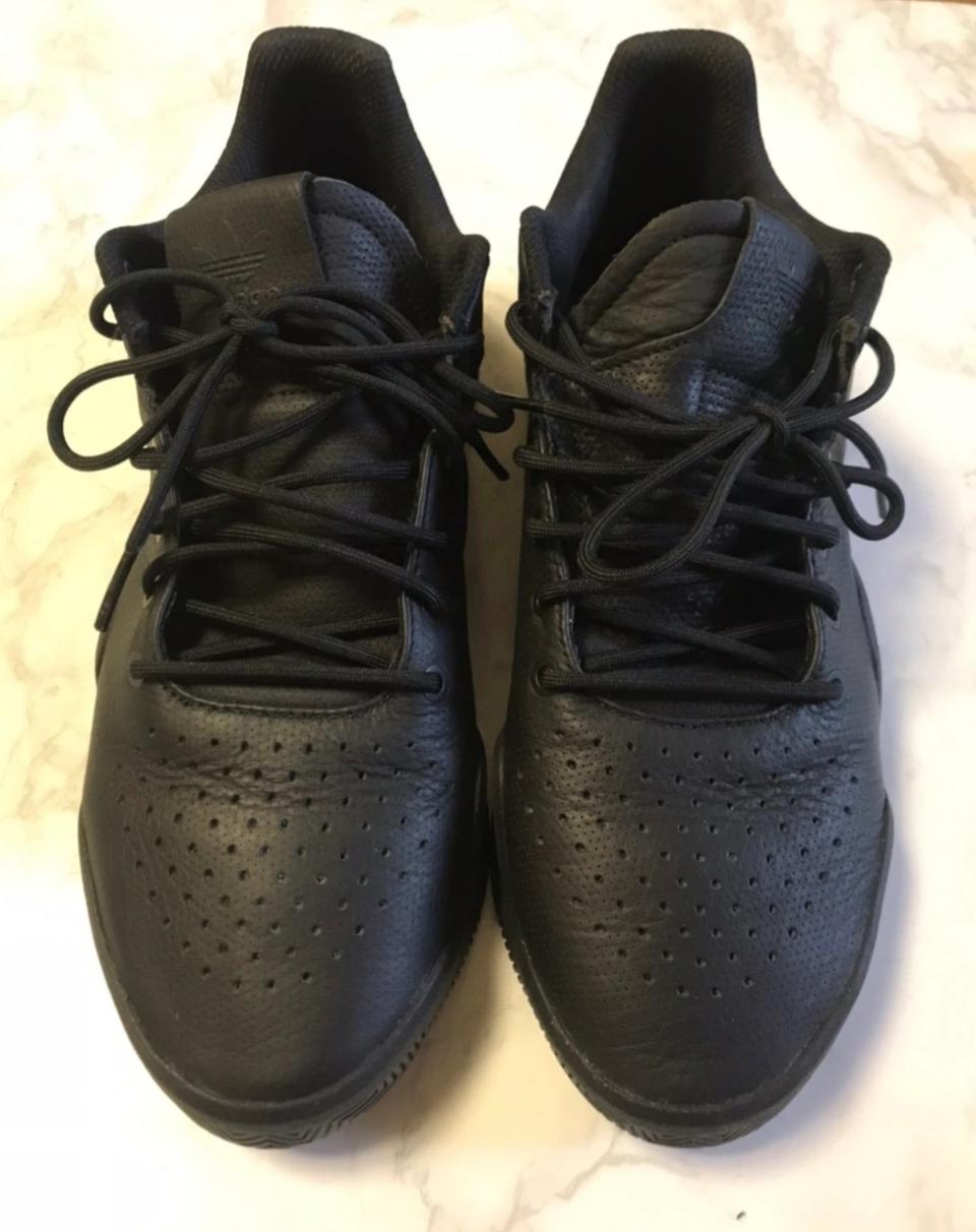 (260)아디다스 운동화