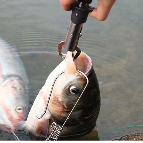 낚시전용집게 및 가위 세트판매 15킬로까지 측정가능 새상품
