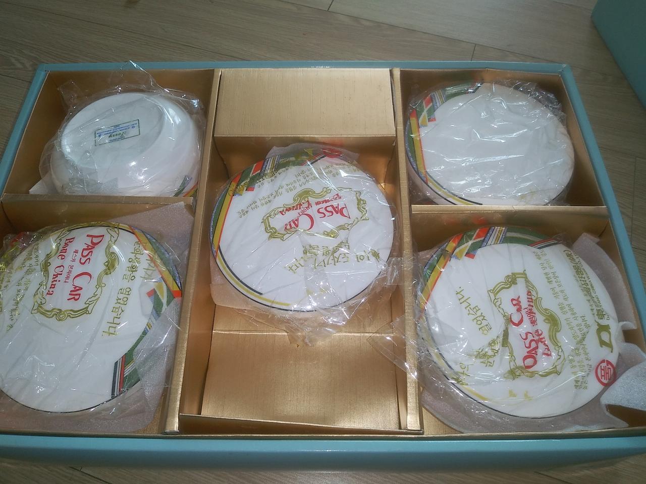 반상기 밥그릇 국그릇도하고 행남자기 새상품인걸 감안변심 반품불가요