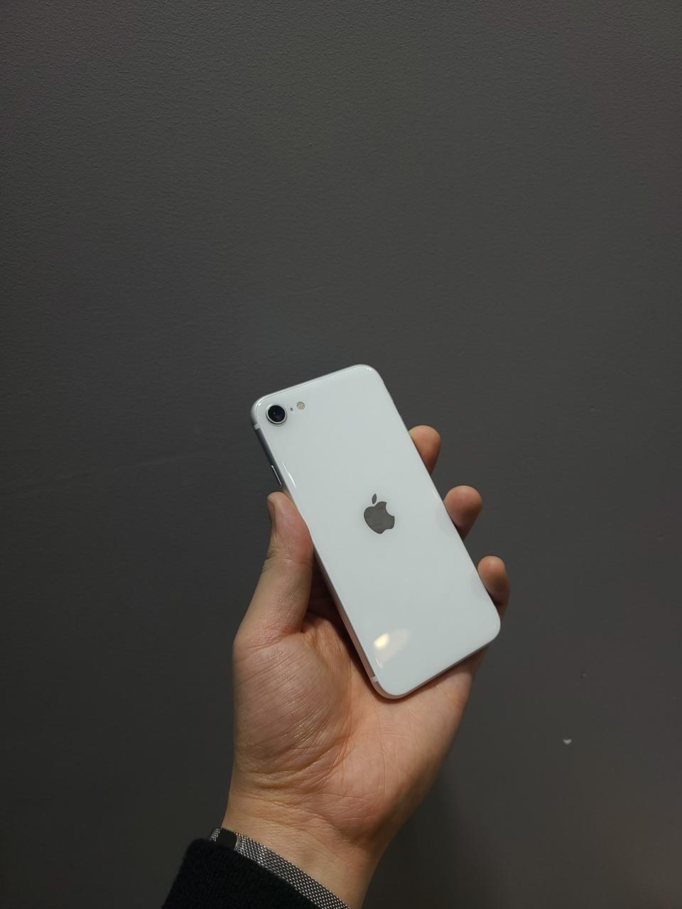 ♡♡최저가 아이폰SE2-128G팔아요 중고 공기기 정상해지♡♡