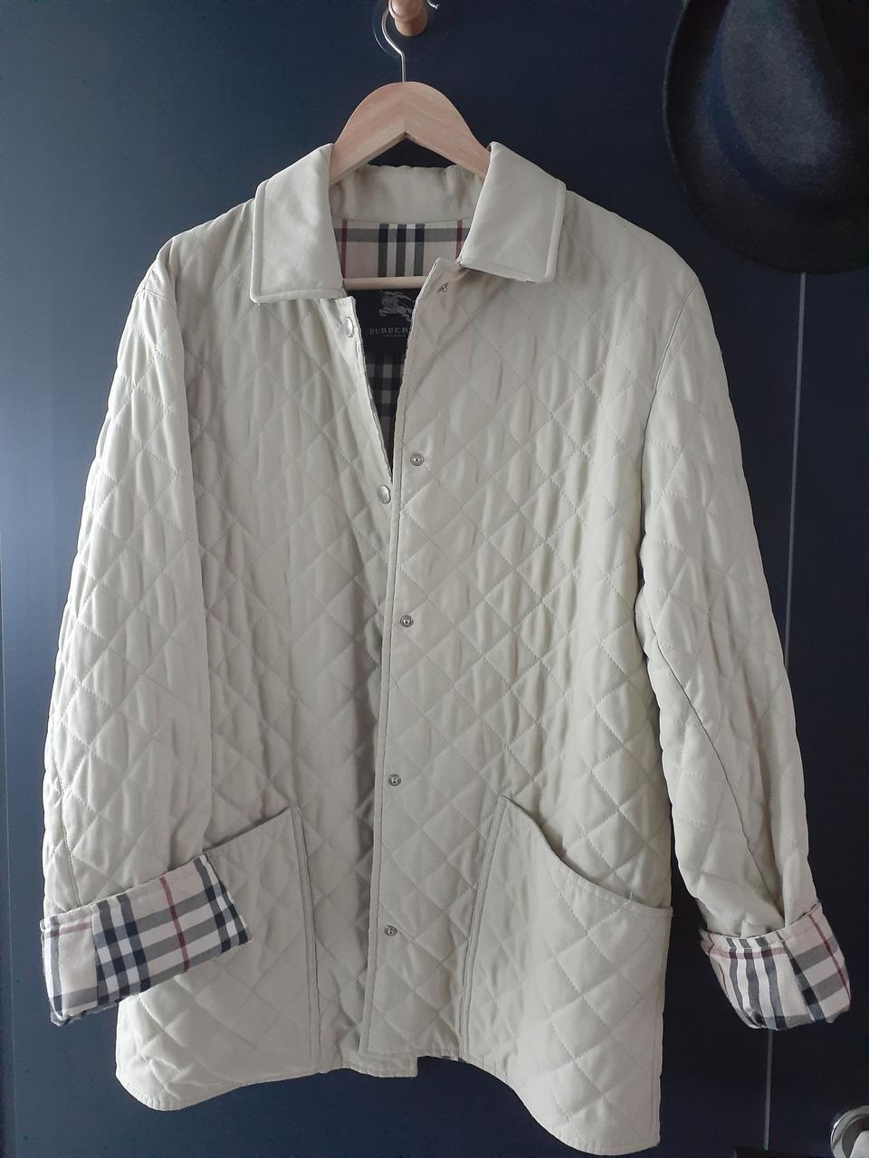 버버리 퀼팅 자켓