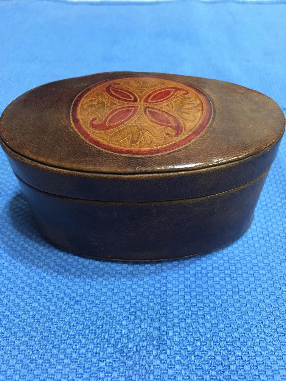 가죽 공예 보관함