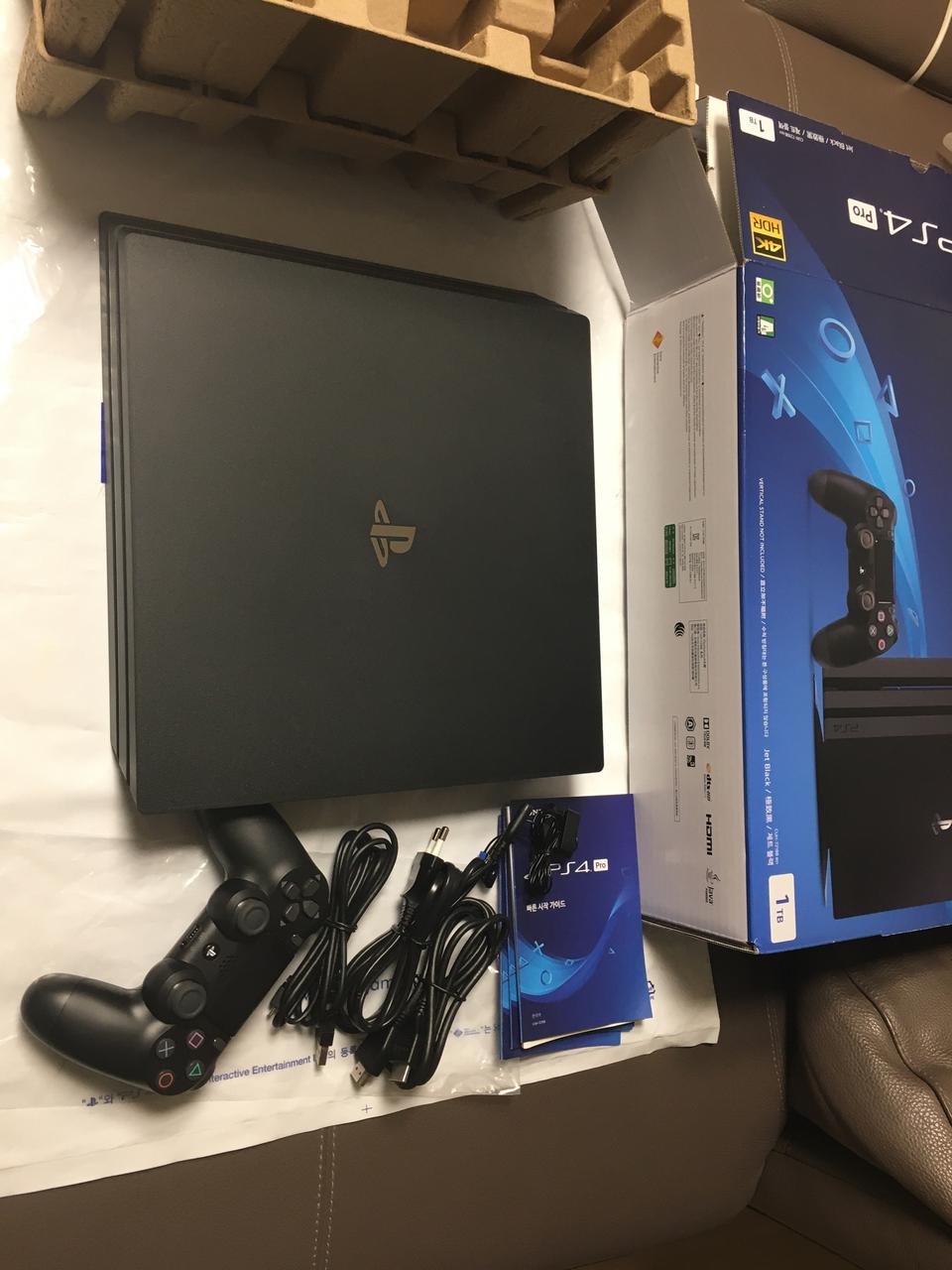 플스4 프로 7218B 제트블랙