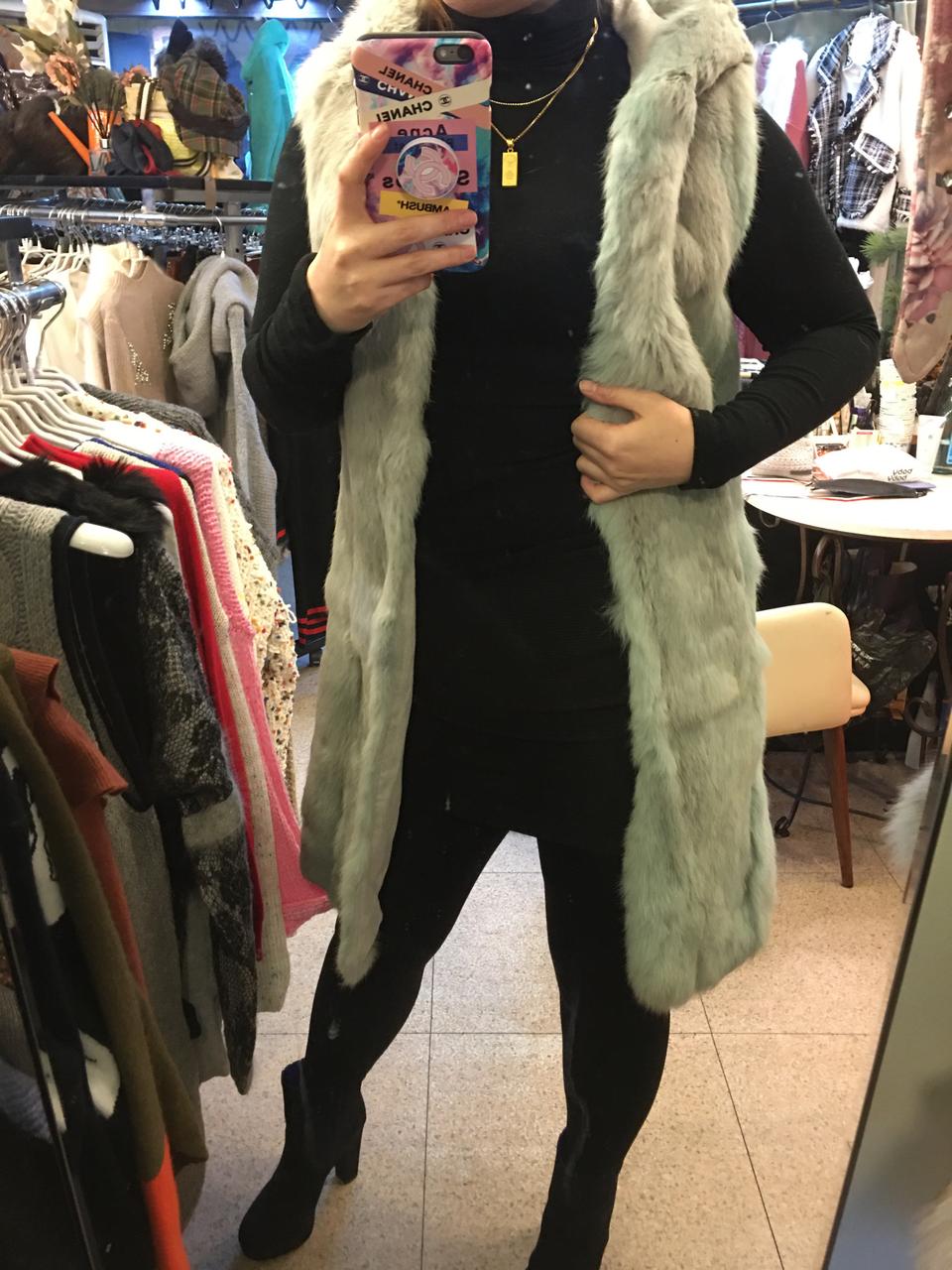 알마니후드토끼털조끼