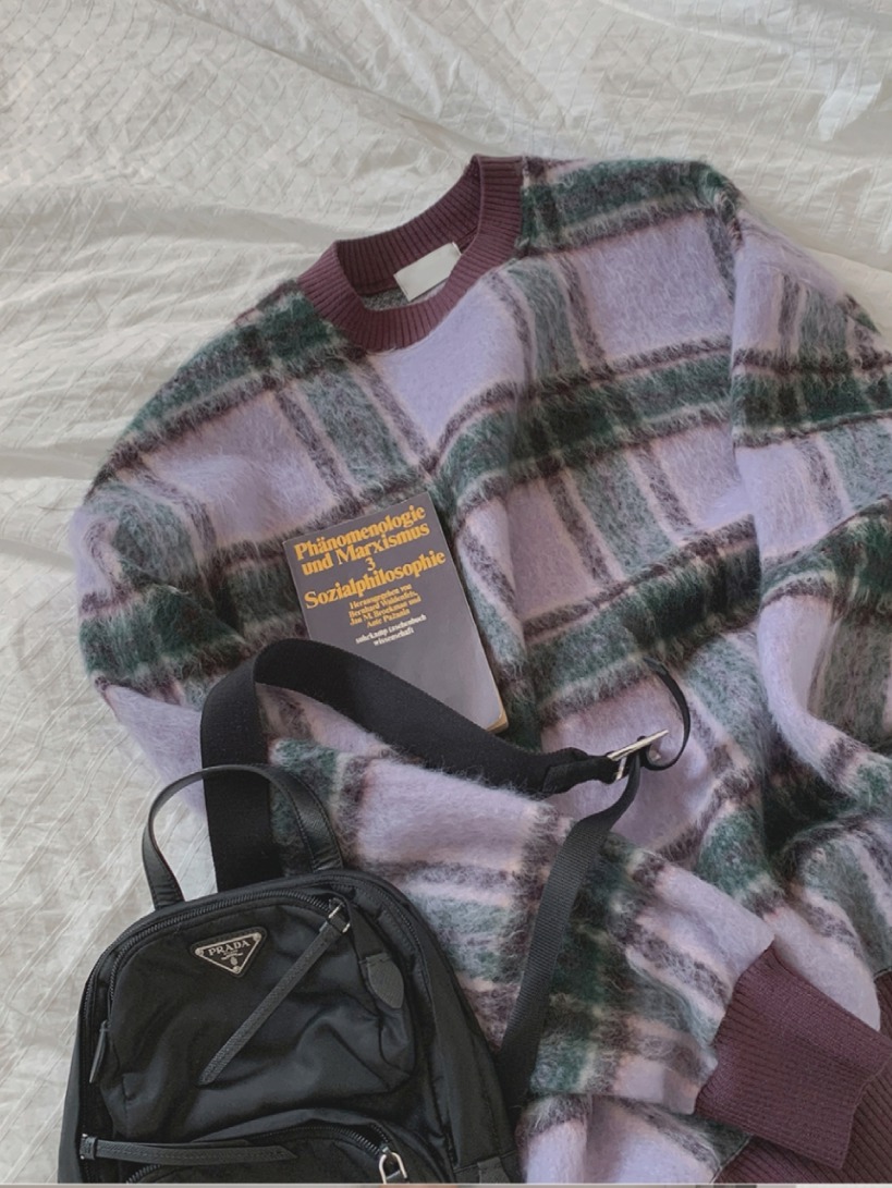 라벤더 체크맨투맨