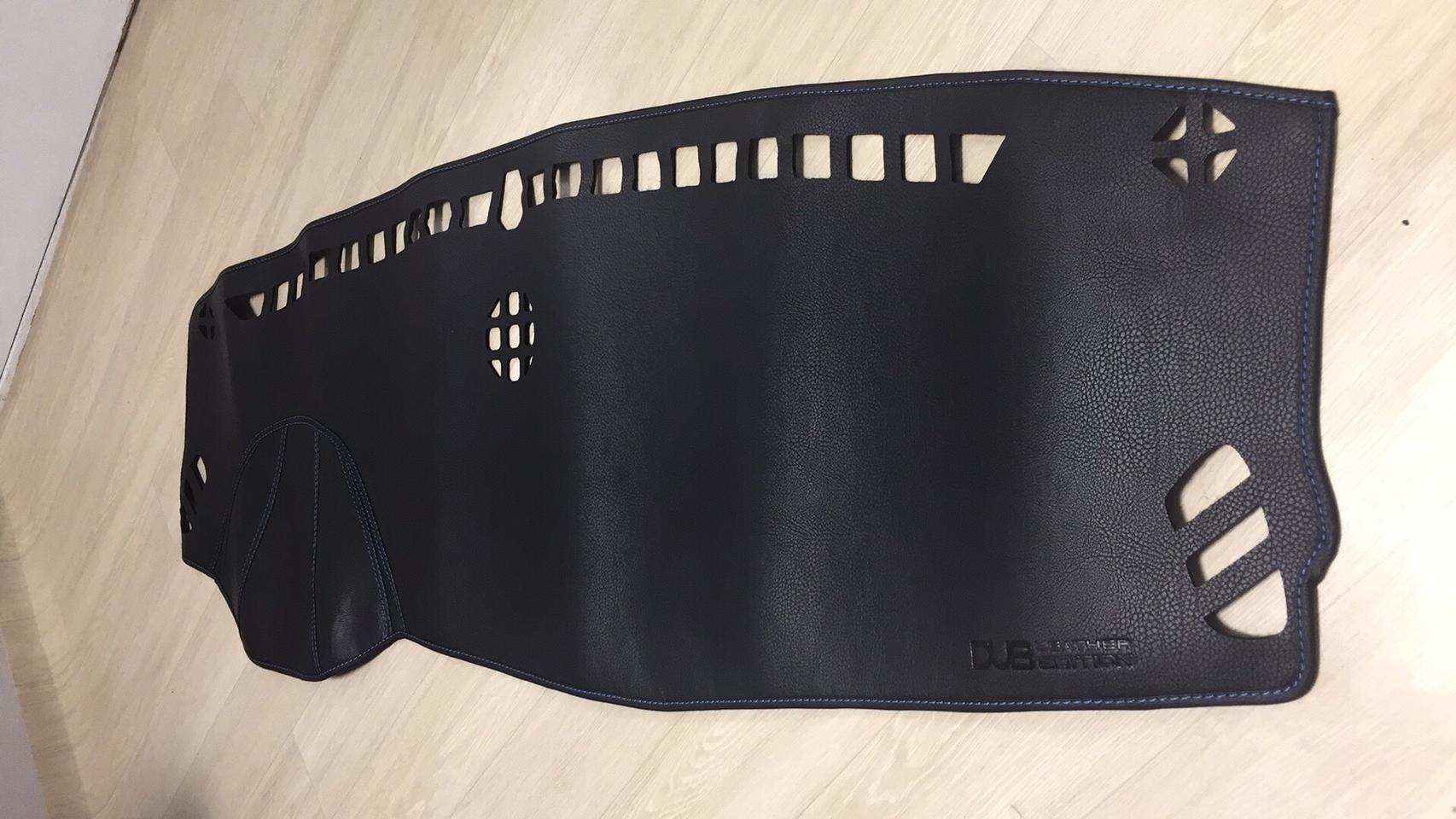 DUB 가죽논슬립대쉬보드커버 니로