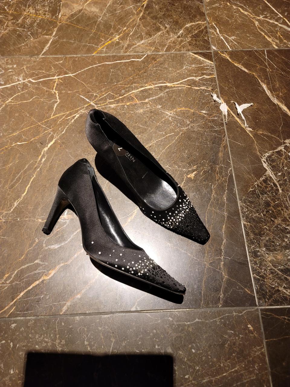 센죤 37  240  굽8센치정도