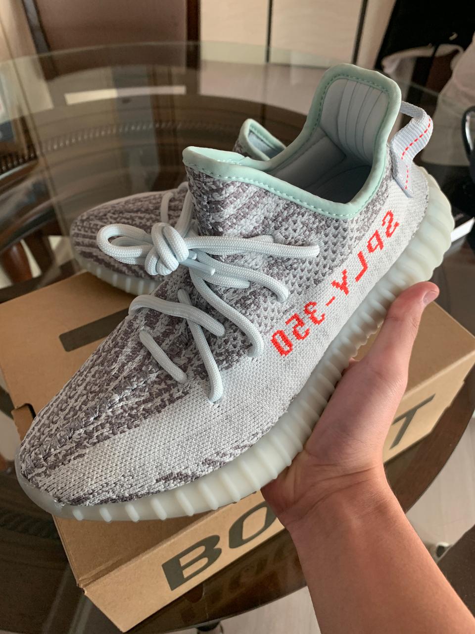 [새상품] [250] 이지부스트 350 v2 블루틴트