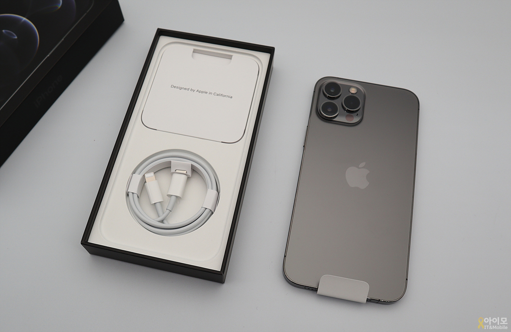 iPhone12promax256g Graphite 팔아요