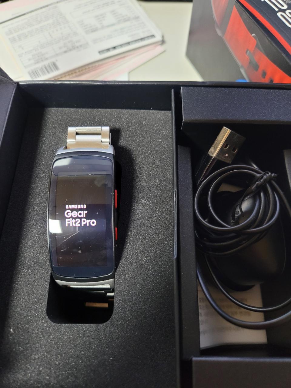 기어핏2프로 팝니다^^