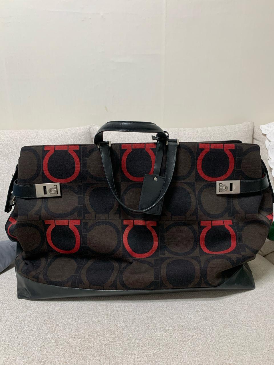 정품 페라가모 여행가방 가격내림