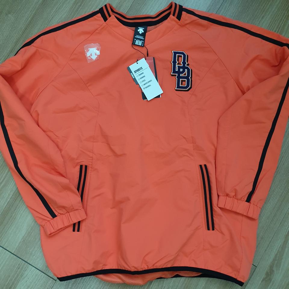 <새제품>데쌍트 바람막이 100(L)