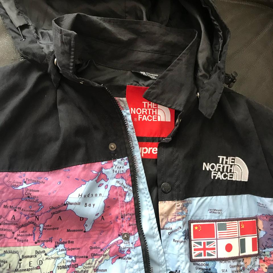 노스페이스 x 슈프림 바람막이