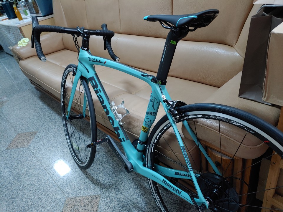 비앙키 올트레 XR1 울테그라 11단