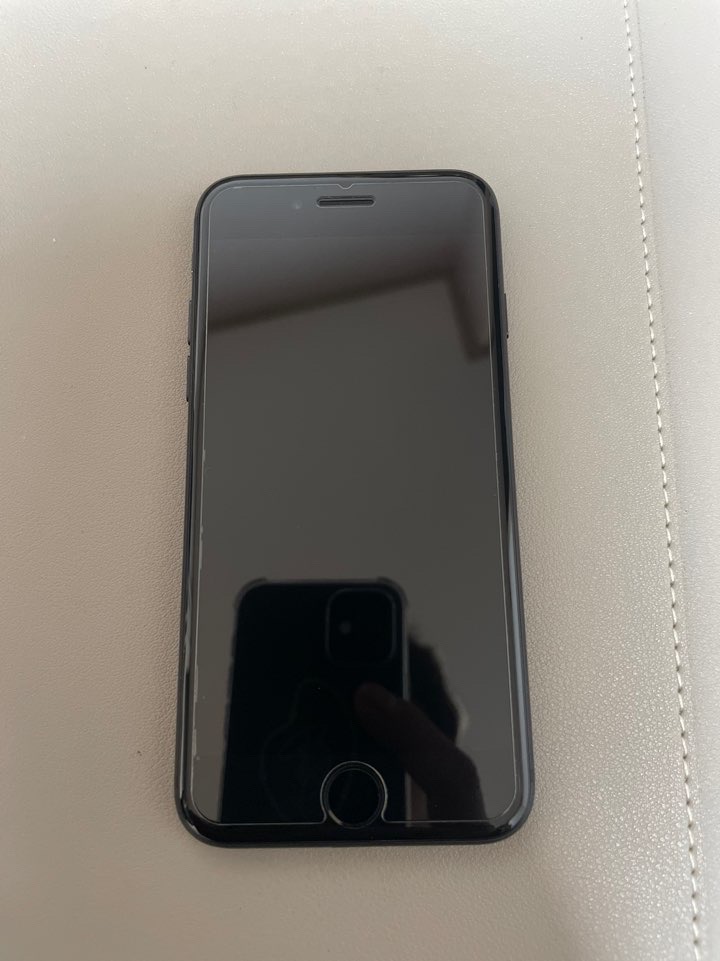 아이폰7 매트블랙128GB 공기계(유심만 끼우면 되용)