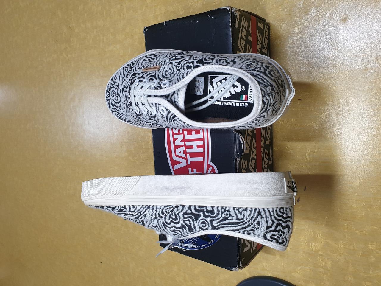 반스 캘리포니아 어센틱 220