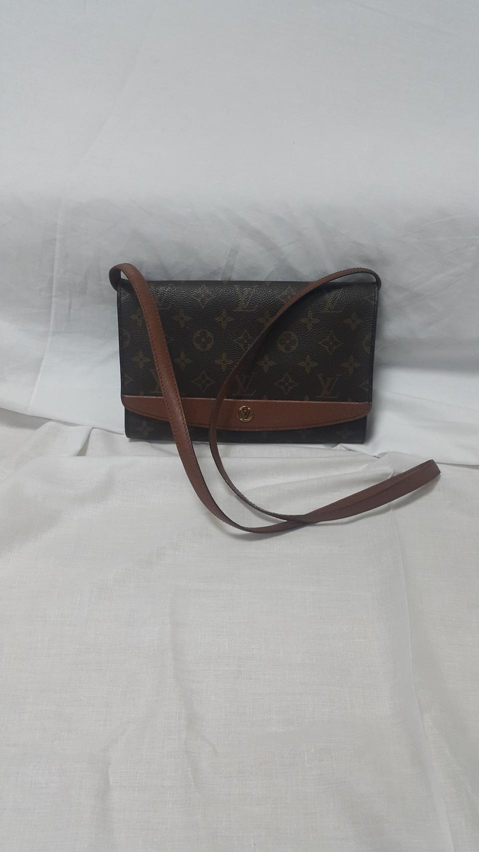 빈티지 최고인기템 루이비통멀티 클러치겸 크로스 가방 희소템