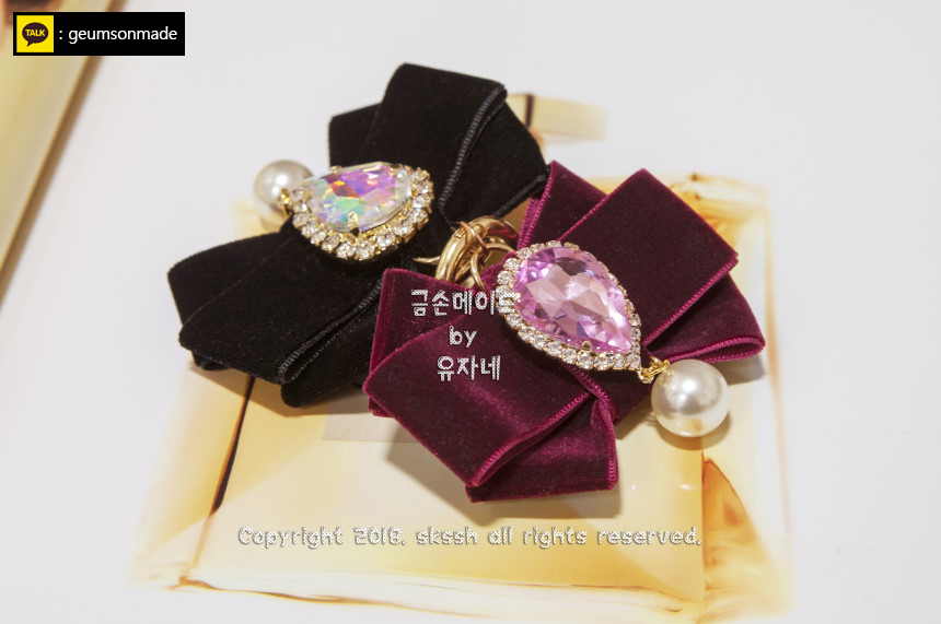 겨울 벨벳 리본 키링 자동차 가방 핸드폰케이스 여자친구 기념일 생일 선물