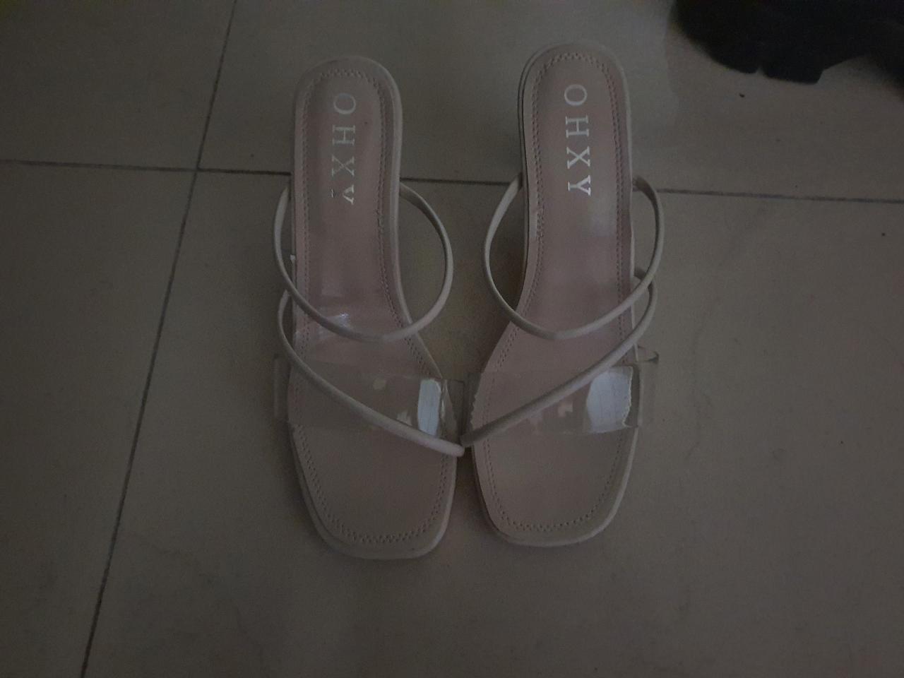 투명 사선 끈 뮬 38(235~240)새상품