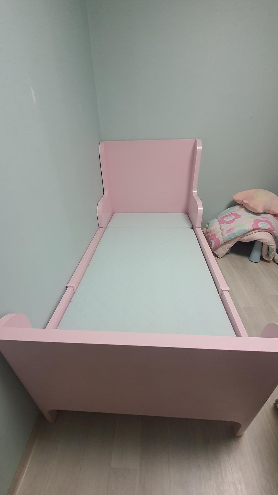 이케아 부승에 침대 판매합니다(침대+메트리스)